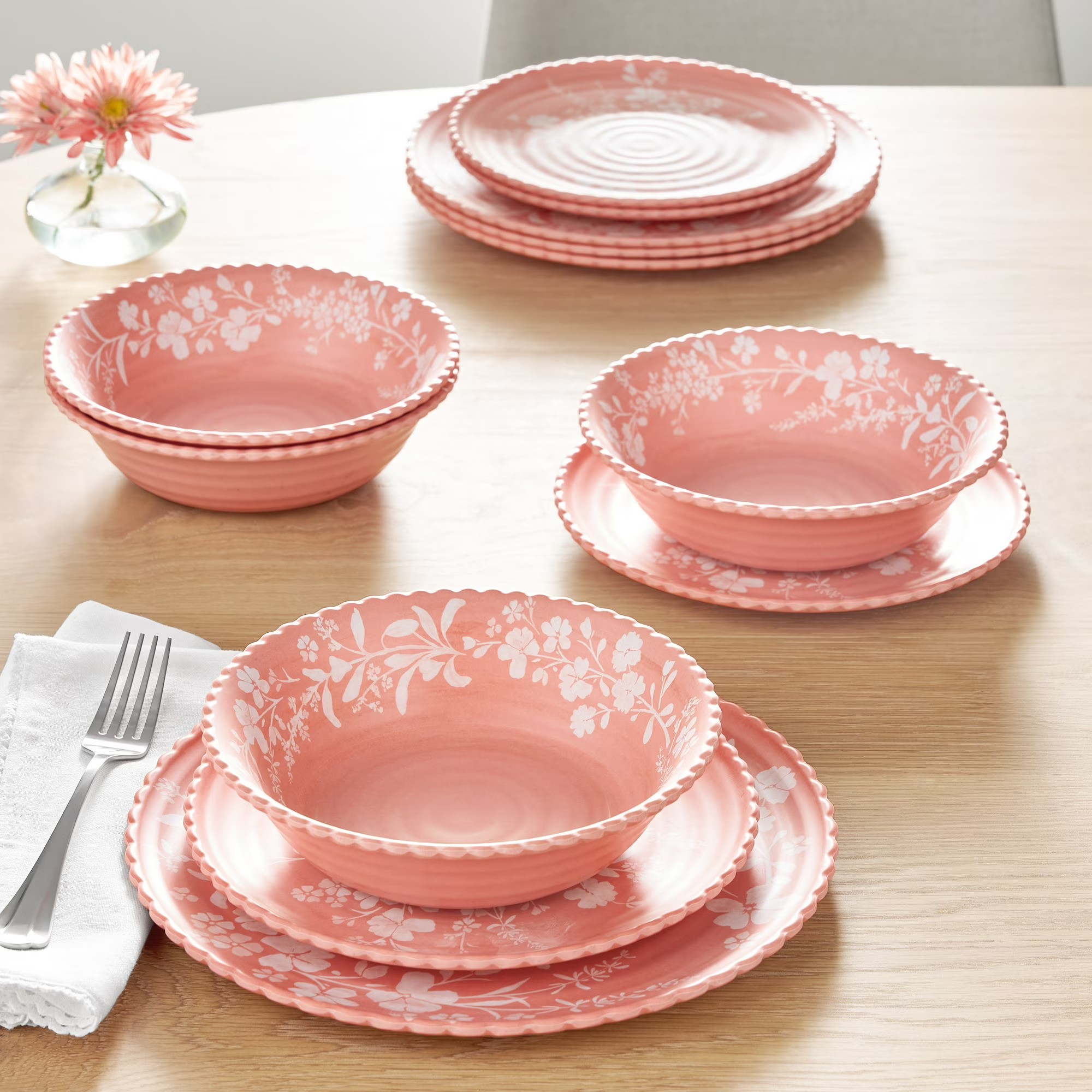 The Pioneer Woman Daisy 12-Piece Dinnerware Set, 14.XX 🌼